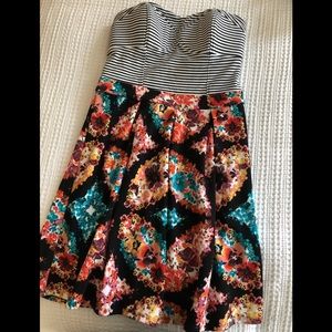 🦋 Ador-able!!! Strapless sundress to love! 💕